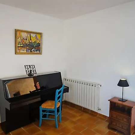 Sleeps 6 Pool Air Con Wifi *
